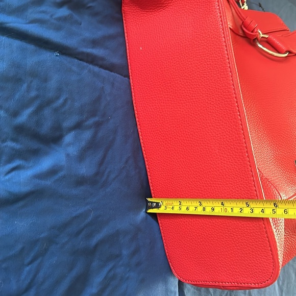 Ring Ding Tahari Satchel has n RED - Picture 3 of 6